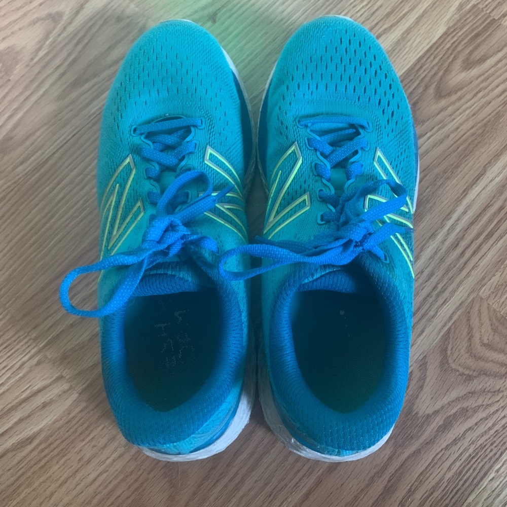 blue womens new balance running shoes!